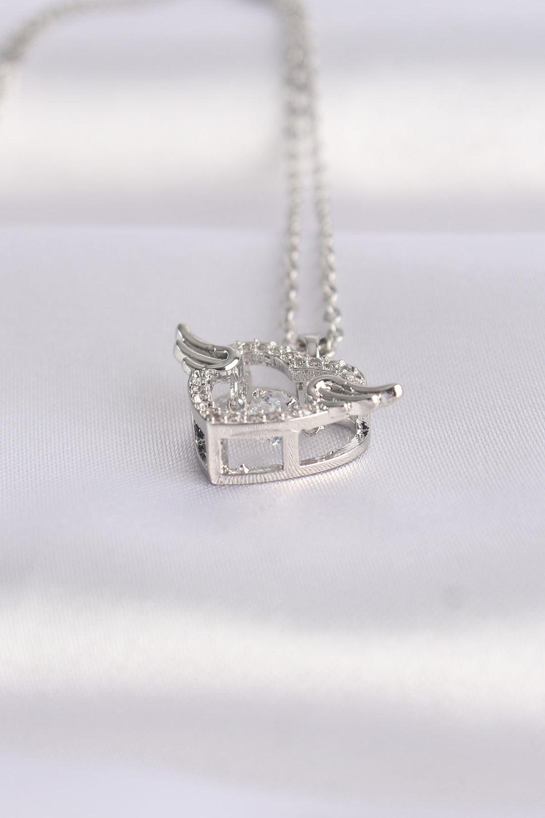 EBJ 316L Stainless Steel Chain Silver Color Winged Heart Necklace with Zircon Stone - Porirua