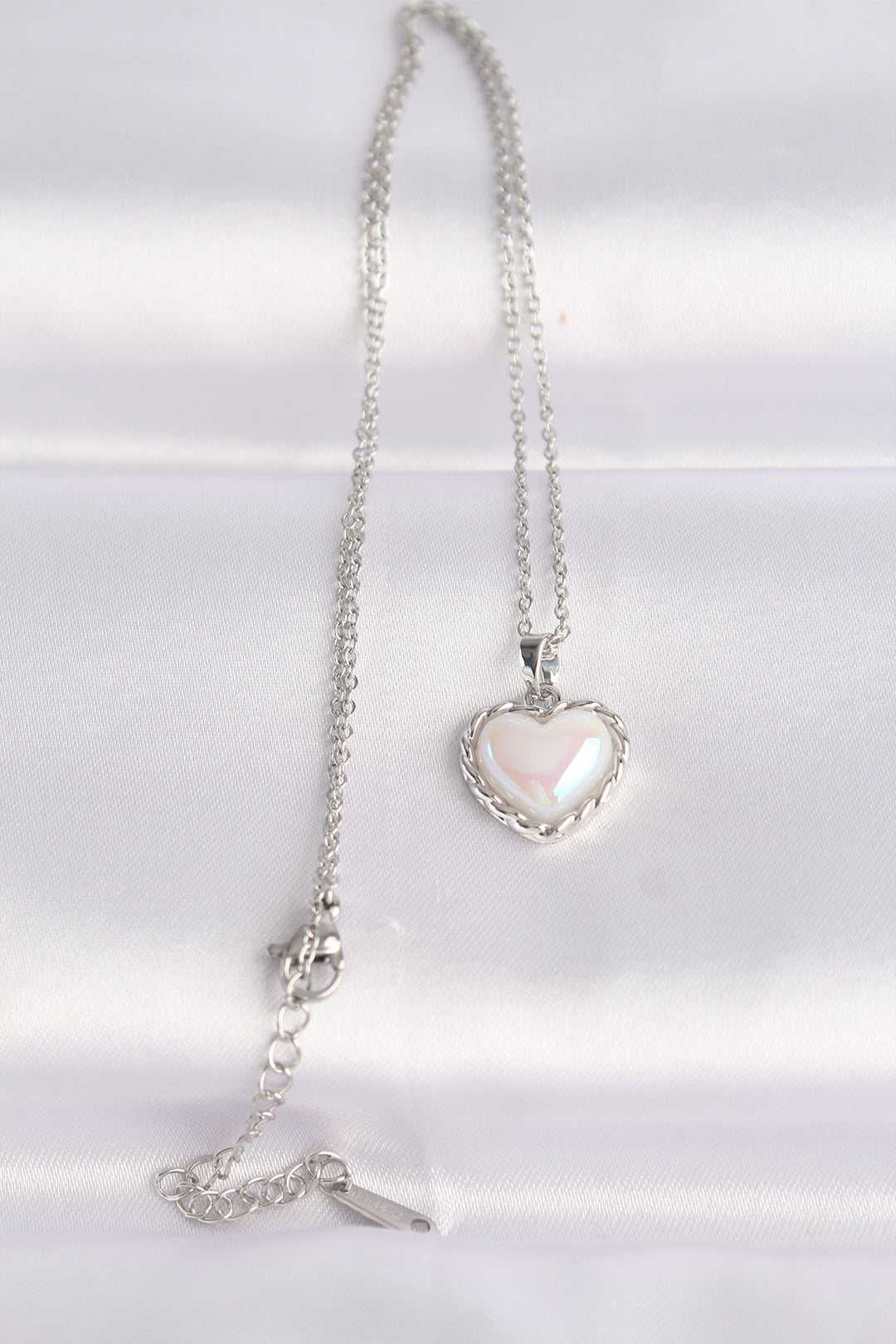 EBJ 316L Stainless Steel Chain Silver Color White Stone Embossed Heart Necklace - Lac-Brome