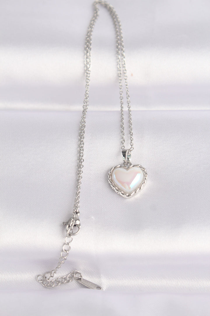 EBJ 316L Stainless Steel Chain Silver Color White Stone Embossed Heart Necklace - Lac-Brome