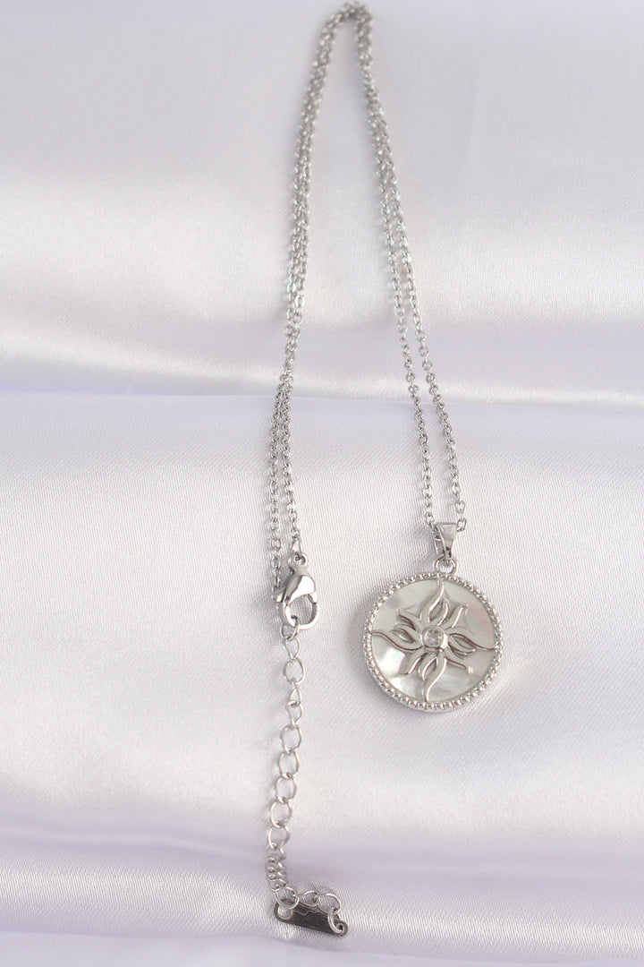 EBJ 316L Stainless Steel Chain Silver Color Sun Pendant with Oval Design - Brossard