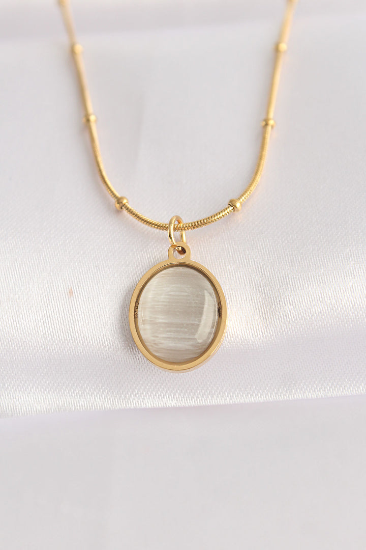 EBJ 316L Stainless Steel Chain Gold Color Gray Mother of Pearl Oval Pendant - Colonia del Sol
