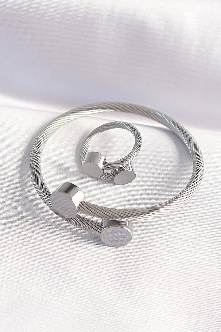 EBJ 316L Stainless Steel Silver Color Oval Accessorized Twisted Model Bracelet and Ring Set - Kempen