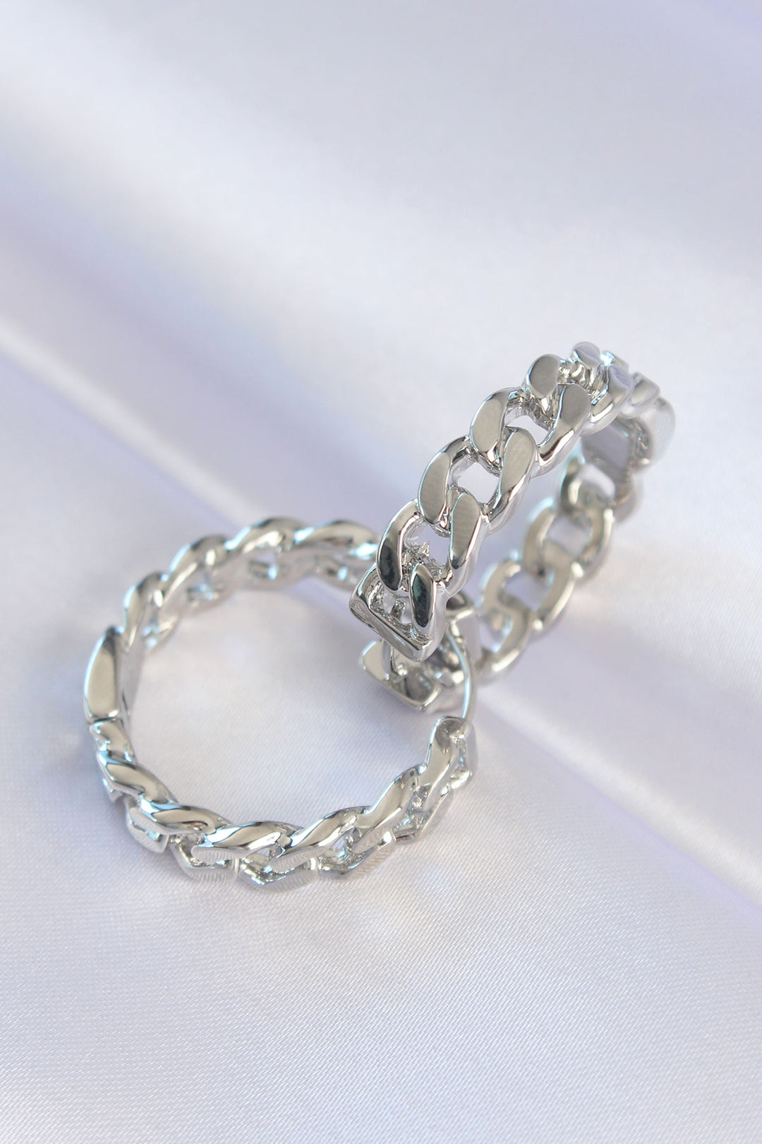 EBJ Rice Silver Color Chain Pattern Hoop Earrings - Enid