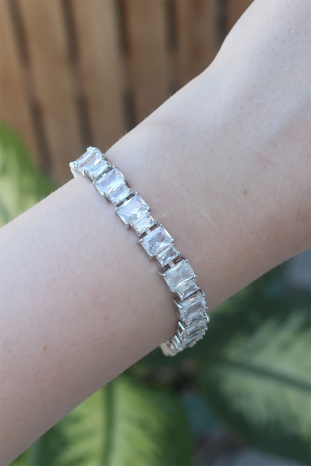 EBJ Vip Series Silver Color Baguette Bracelet with Rice Zircon Stone Waterway Model - Aurora