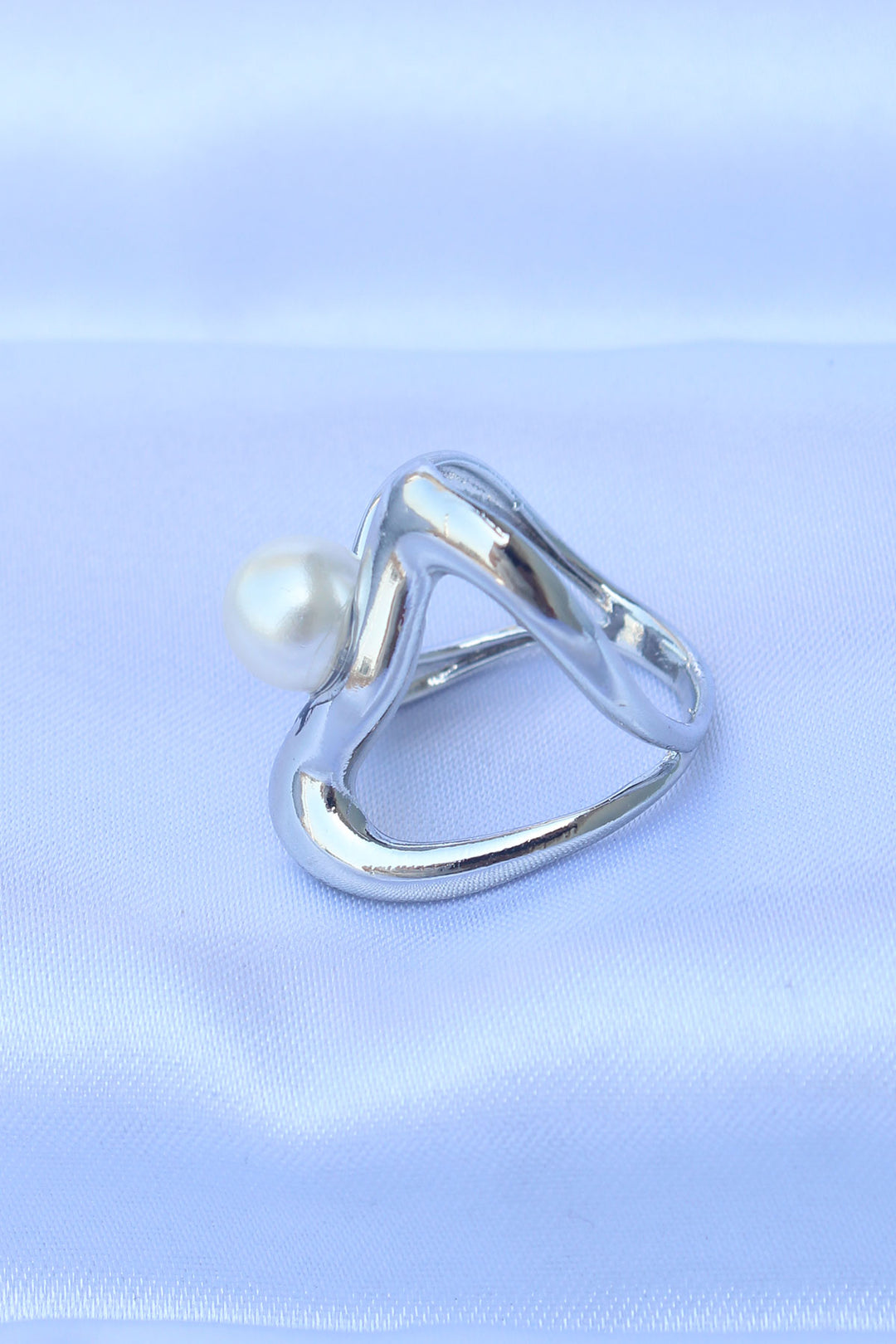 EBJ Adjustable Silver Color Rice Pearl Ring - Azusa