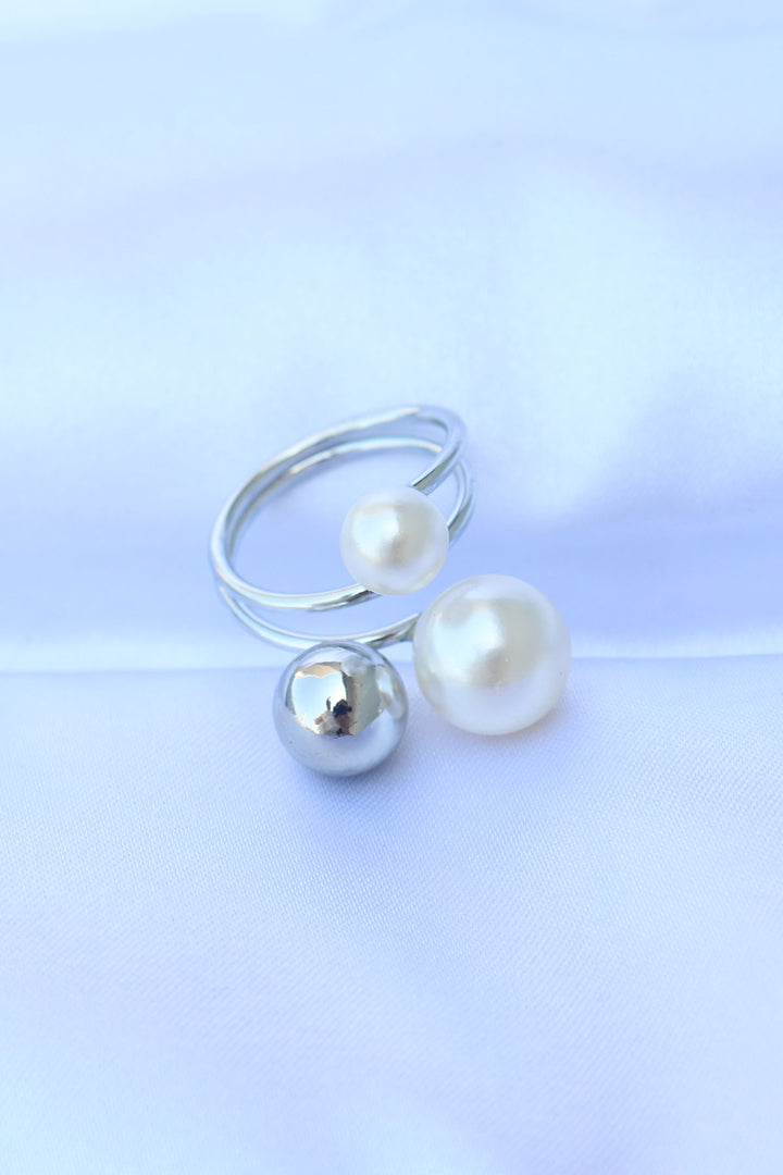 EBJ Adjustable Silver Color Rice Pearl Ring - Queluz