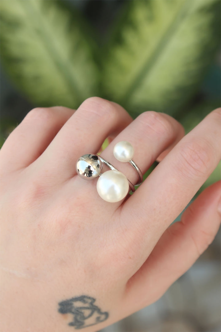 EBJ Adjustable Silver Color Rice Pearl Ring - Queluz