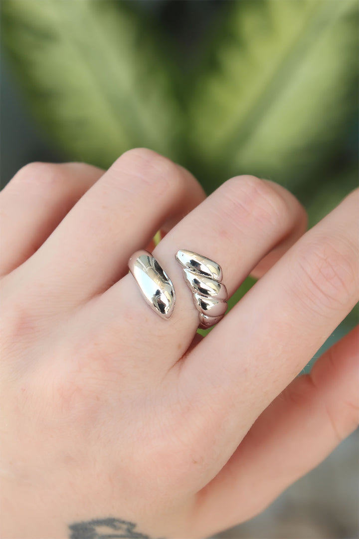 EBJ Adjustable Spiral Ring in Silver Color with Rice Pattern - Torres Vedras