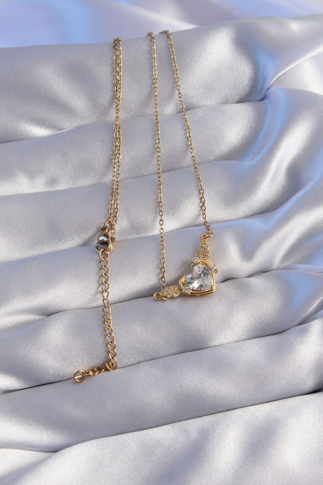 EBJ 316L Steel Chain Gold Color Winged Heart Necklace with Zircon Stone - Níkaia