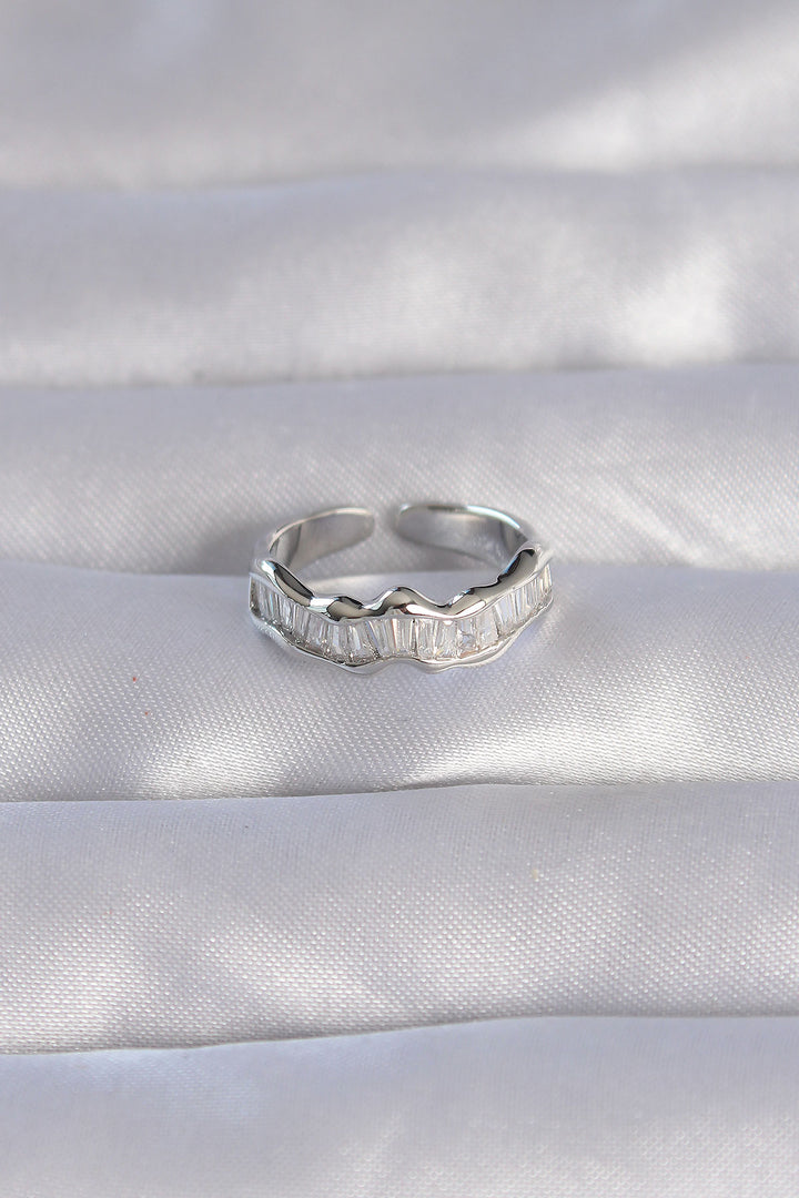EBJ Rice Silver Color Zircon Stone Wavy Waterway Model Adjustable Ring - Lake Stevens