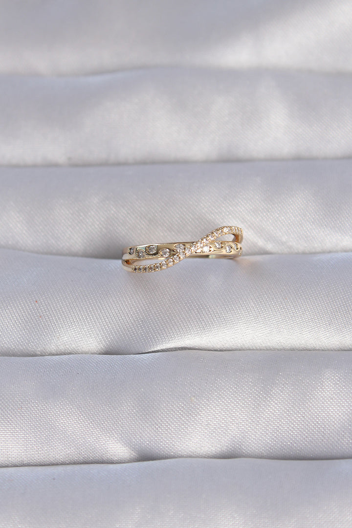 EBJ Adjustable Ring with 2 Pieces of Rice Gold Color Zircon Stone - Mérida