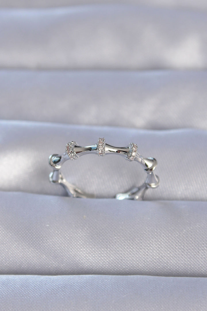 EBJ Rice Silver Color Pink Zircon Stone Bone Model Adjustable Ring - Cuenca