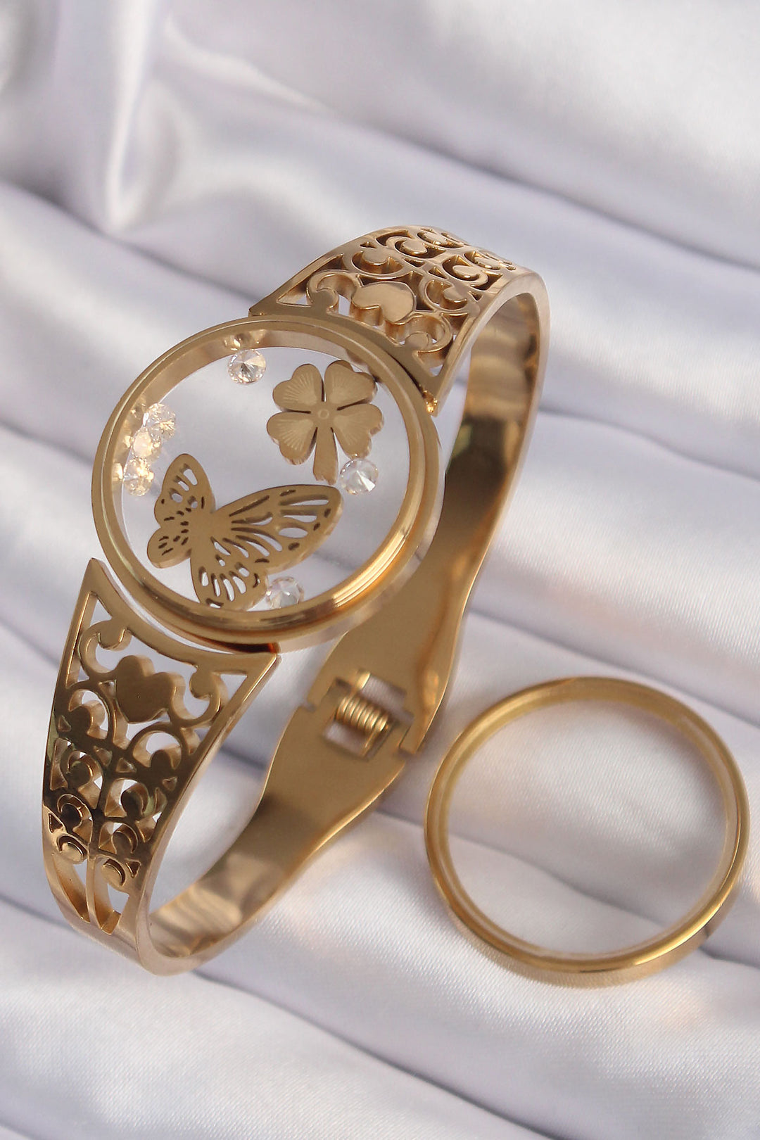 EBJ 316L Steel Gold Color Stone-Set Butterfly and Clover Figured Openable Locket Bracelet - Land O Lakes