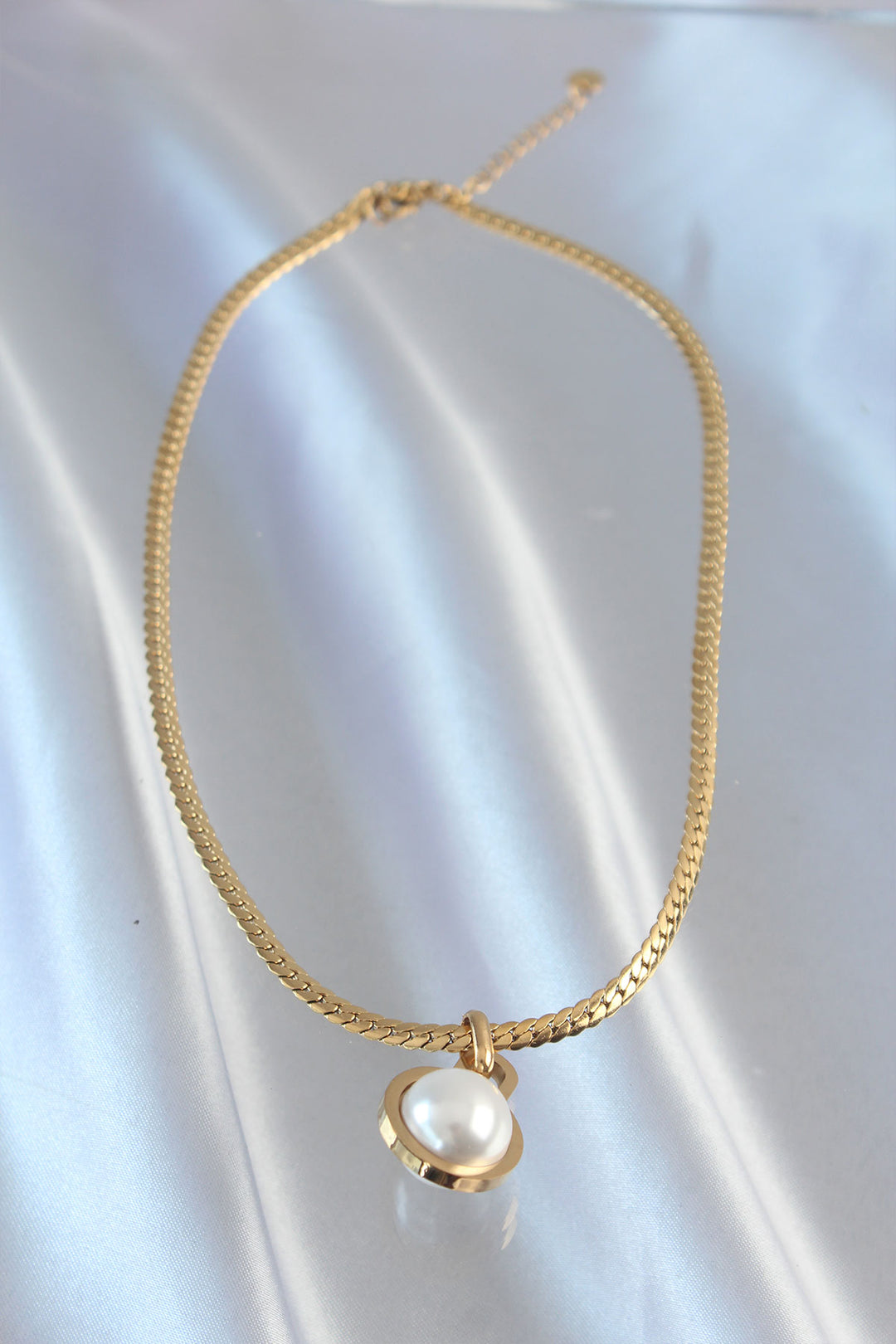 EBJ 316L Steel Gold Color Flat Chain Necklace with Pearl Stone - Six-Fours-les-Plages