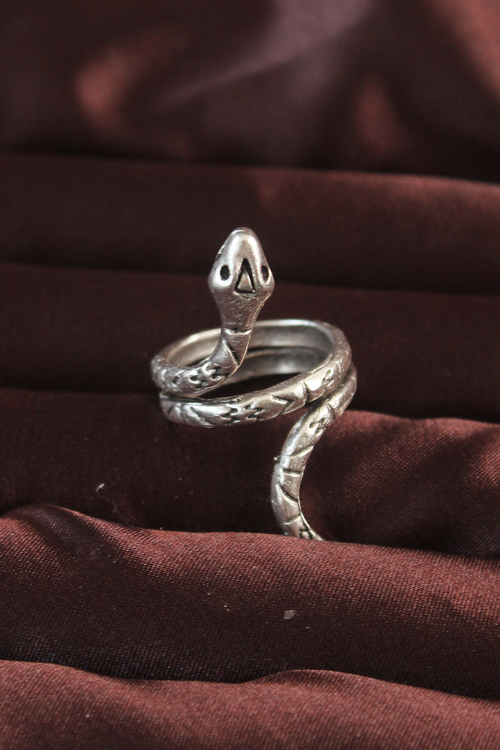 EBJ Silver Color Snake Shaped Adjustable Men's Ring - Kingswood