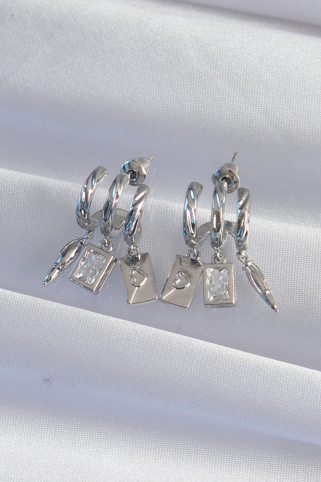 EBJ Rice Silver Color Zircon Stone Multi-Accessory Half Hoop Rib Earring - Redlands