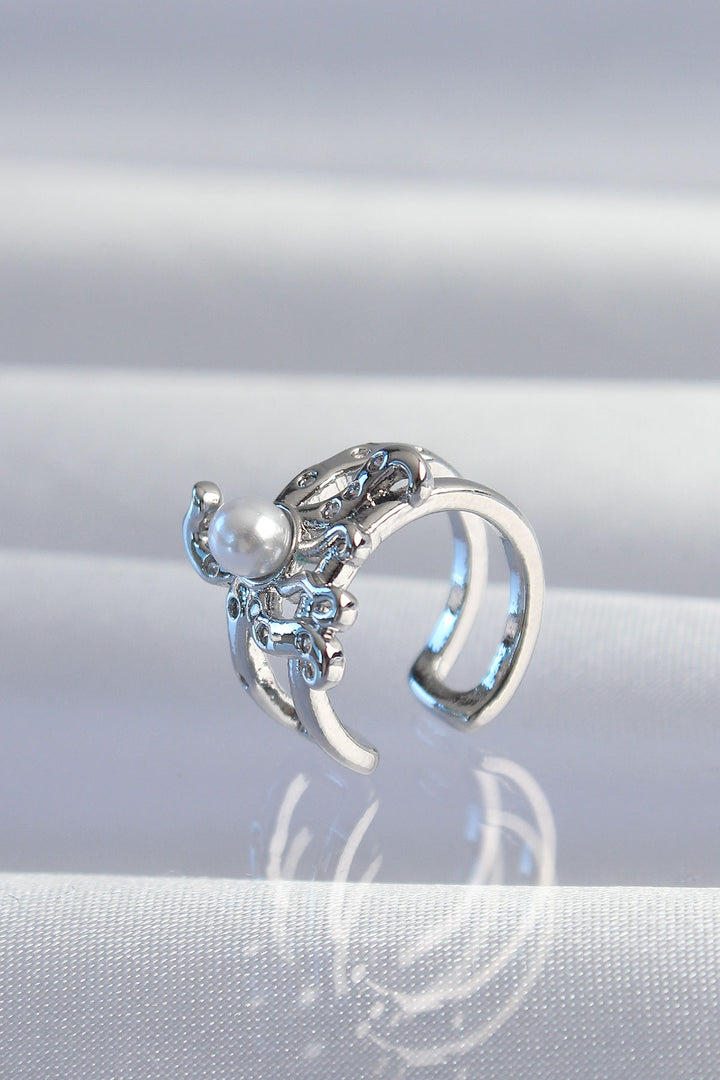EBJ Rice Silver Color Pearl Octopus Earcuff Earring - Coesfeld