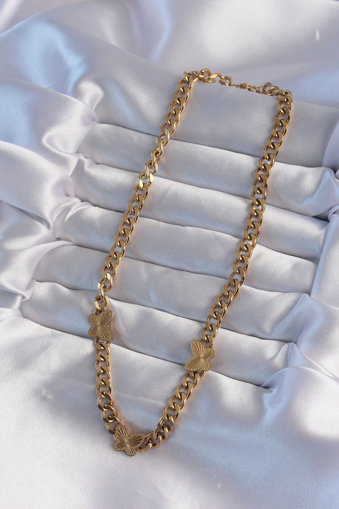 EBJ 316L Steel Gold Color Embroidered Butterfly Model Chain Necklace - Maroúsi