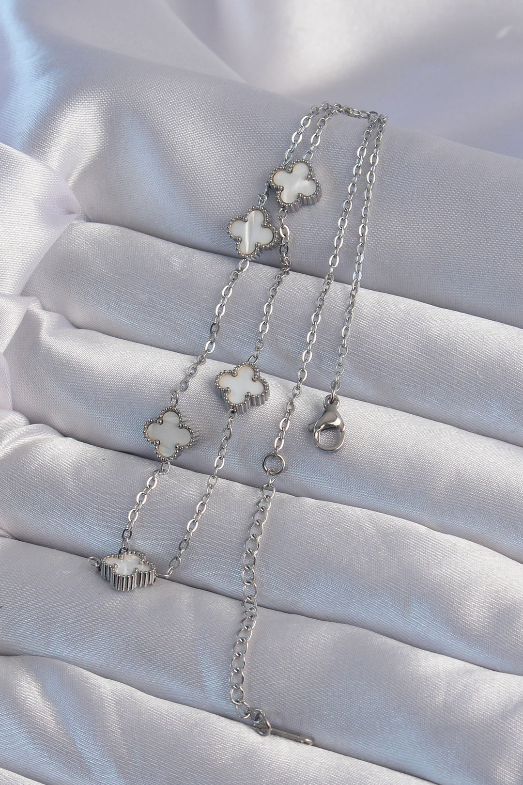 EBJ 316L Stainless Steel Silver Color Minimal White Mother of Pearl Clover Necklace - Lebanon