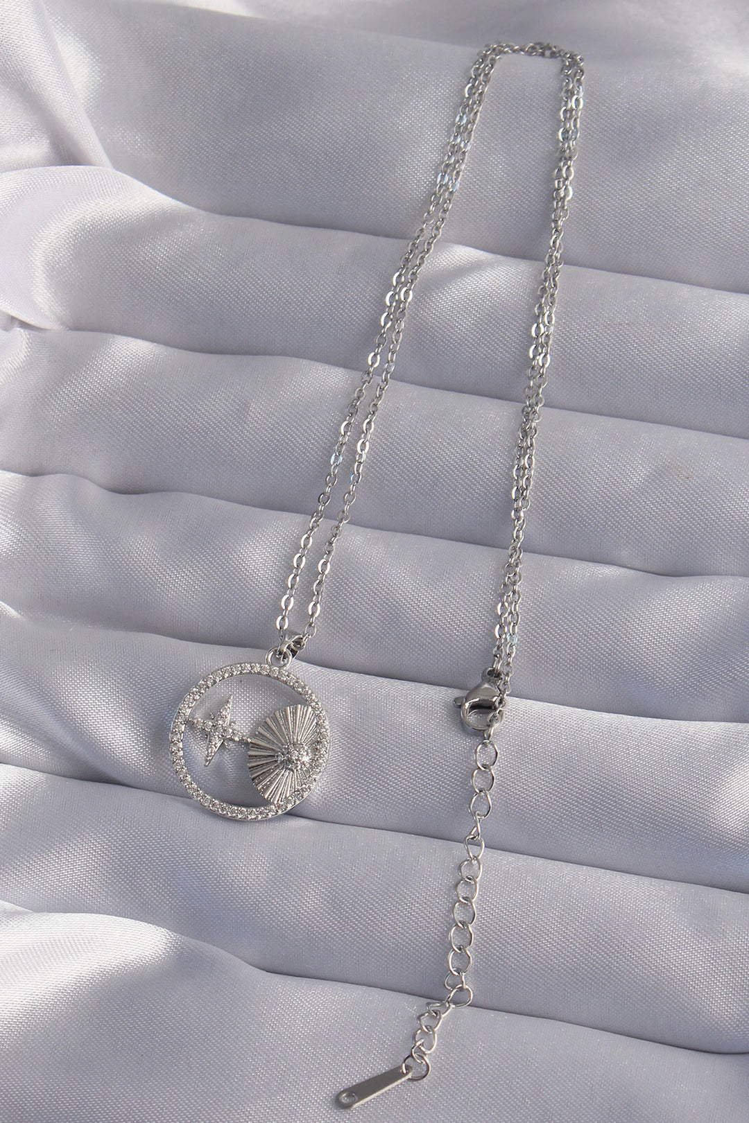 EBJ 316L Stainless Steel Chain Silver Color Zircon Stone Star Shaped Oval Pendant - Tlajomulco de Zúñiga