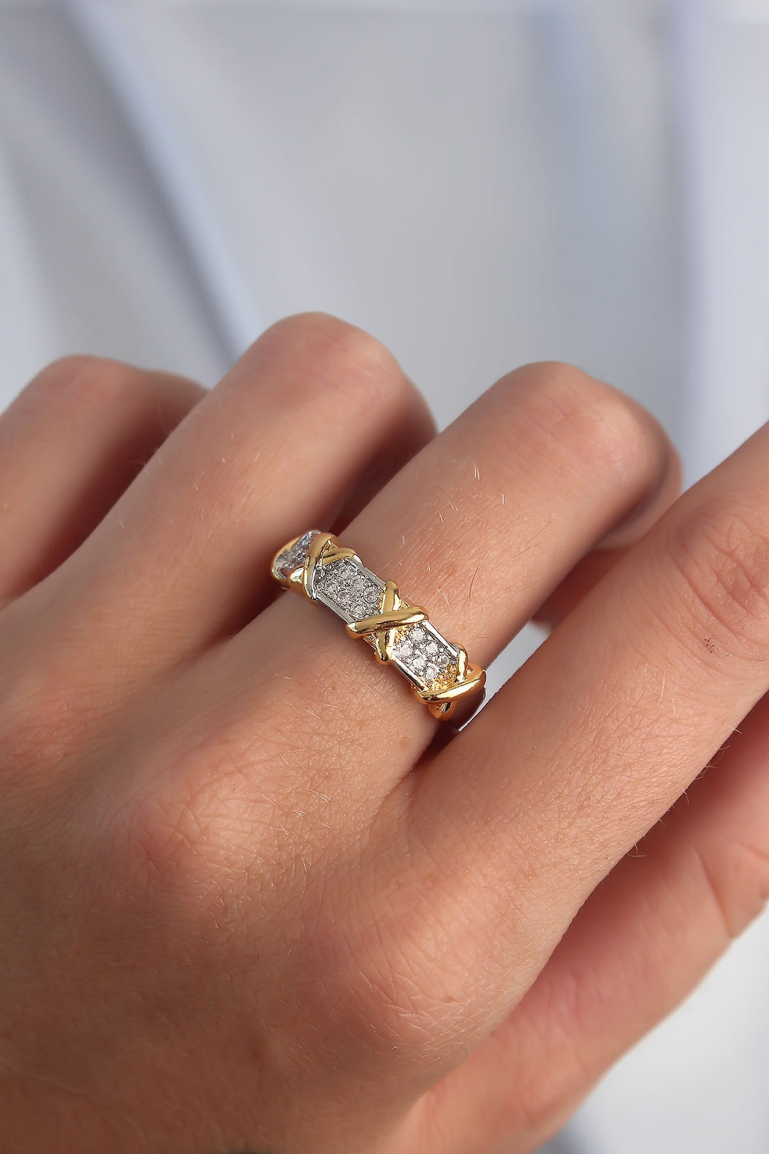 EBJ Adjustable Silver Color Zircon Stone XOXO Model Ring - Berkeley