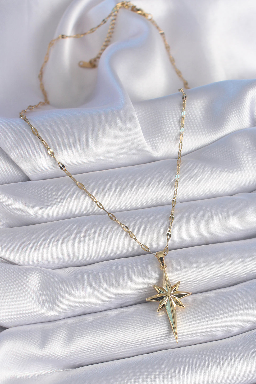 EBJ 316L Stainless Steel Chain Gold Color Pole Star Model Women's Necklace - Yasynuvata