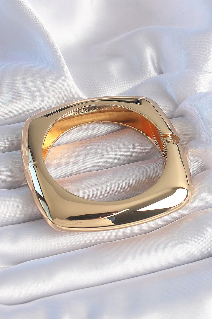 EBJ Gold Color Women's Bracelet with Rice Pattern - Vich