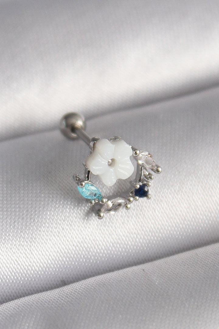 EBJ 316L Steel Silver Color Zircon Stone Detail White Flower Model Tragus Piercing - Melle