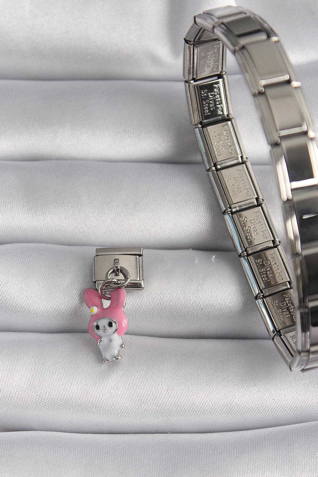 EBJ 316L Steel Silver Color Rabbit Model Charm with Pink Hat by Nomination - Côte-Saint-Luc