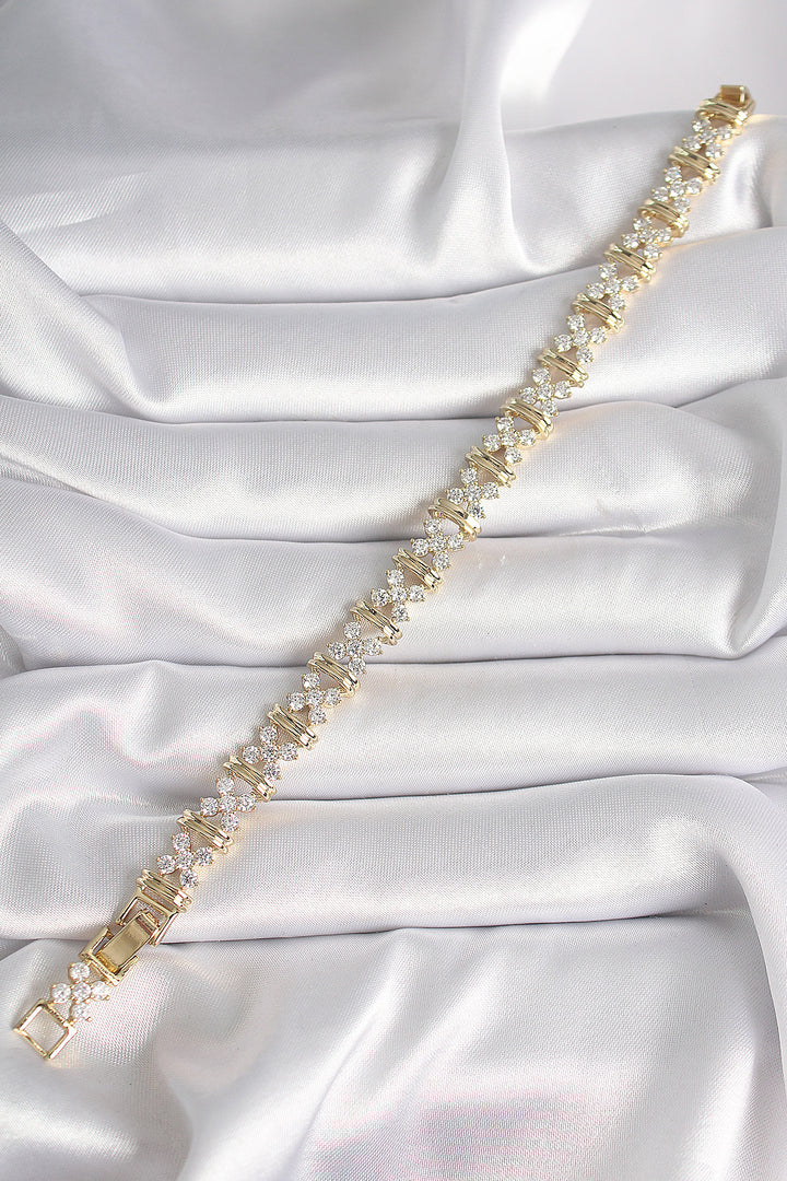 EBJ Xuping VIP Exclusive Series Bracelet with Rice Gold Color Zircon Stone Flower Design - Watsonville