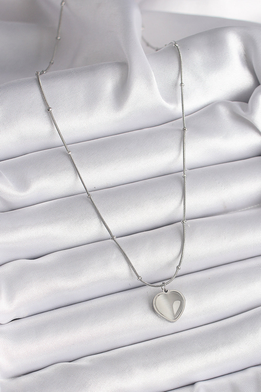 EBJ 316L Stainless Steel Silver Color White Cat Eye Mother of Pearl Heart Model Women's Necklace - Wilmington