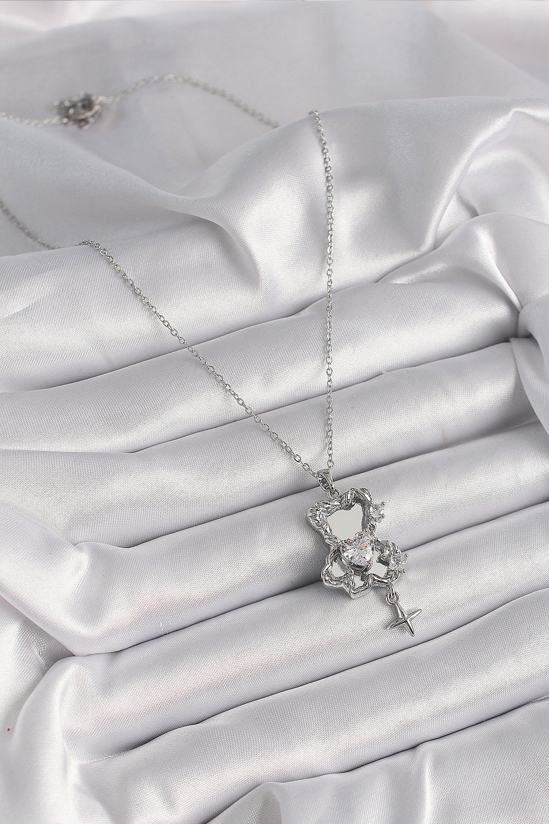 EBJ 316L Stainless Steel Silver Color Mirror Teddy Bear Model Zircon Stone Heart Detail Women's Necklace - Gloucester