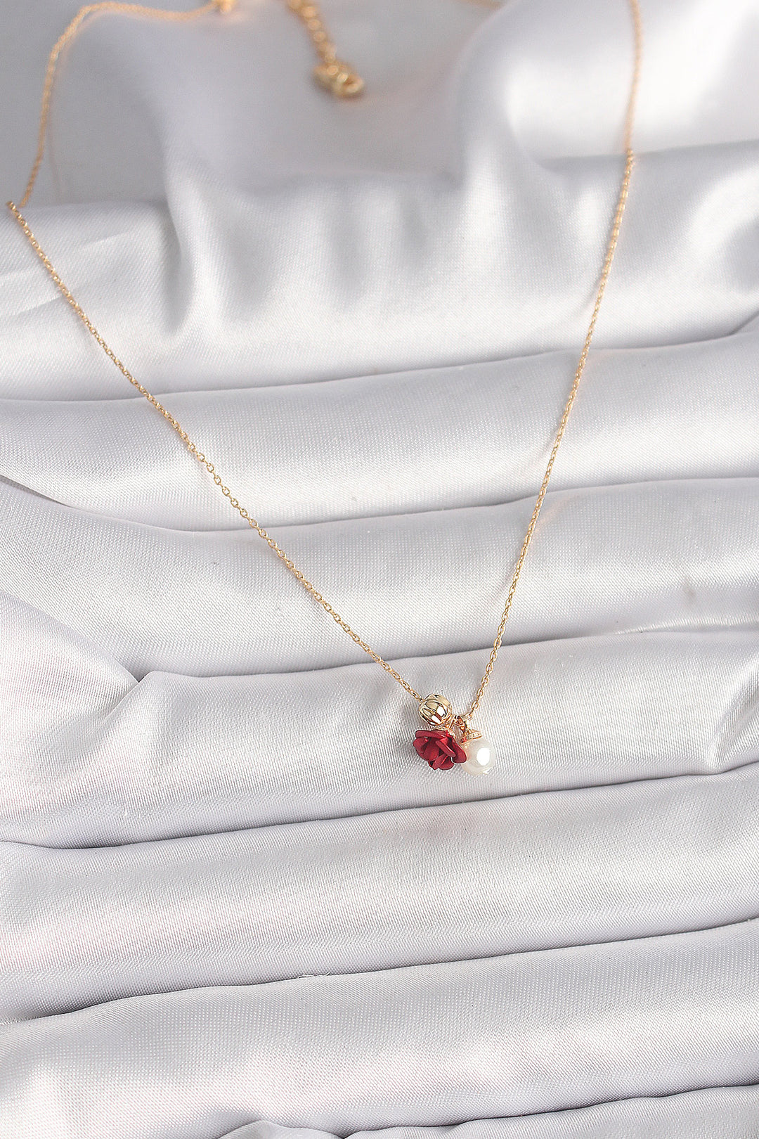 EBJ Rice Gold Color Rose Model Pearl Detail Women's Necklace - Ravenna