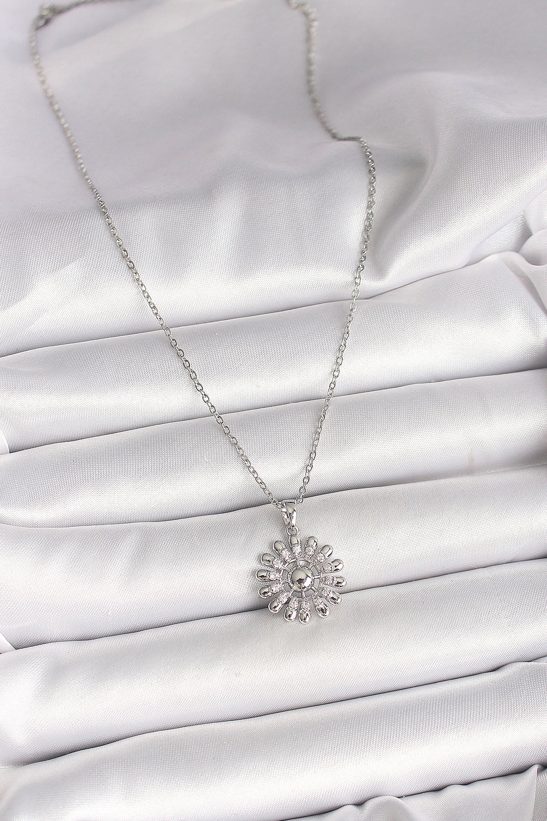 EBJ 316L Stainless Steel Silver Color Chain Sun Design Women's Necklace with Zircon Stone - Vergína