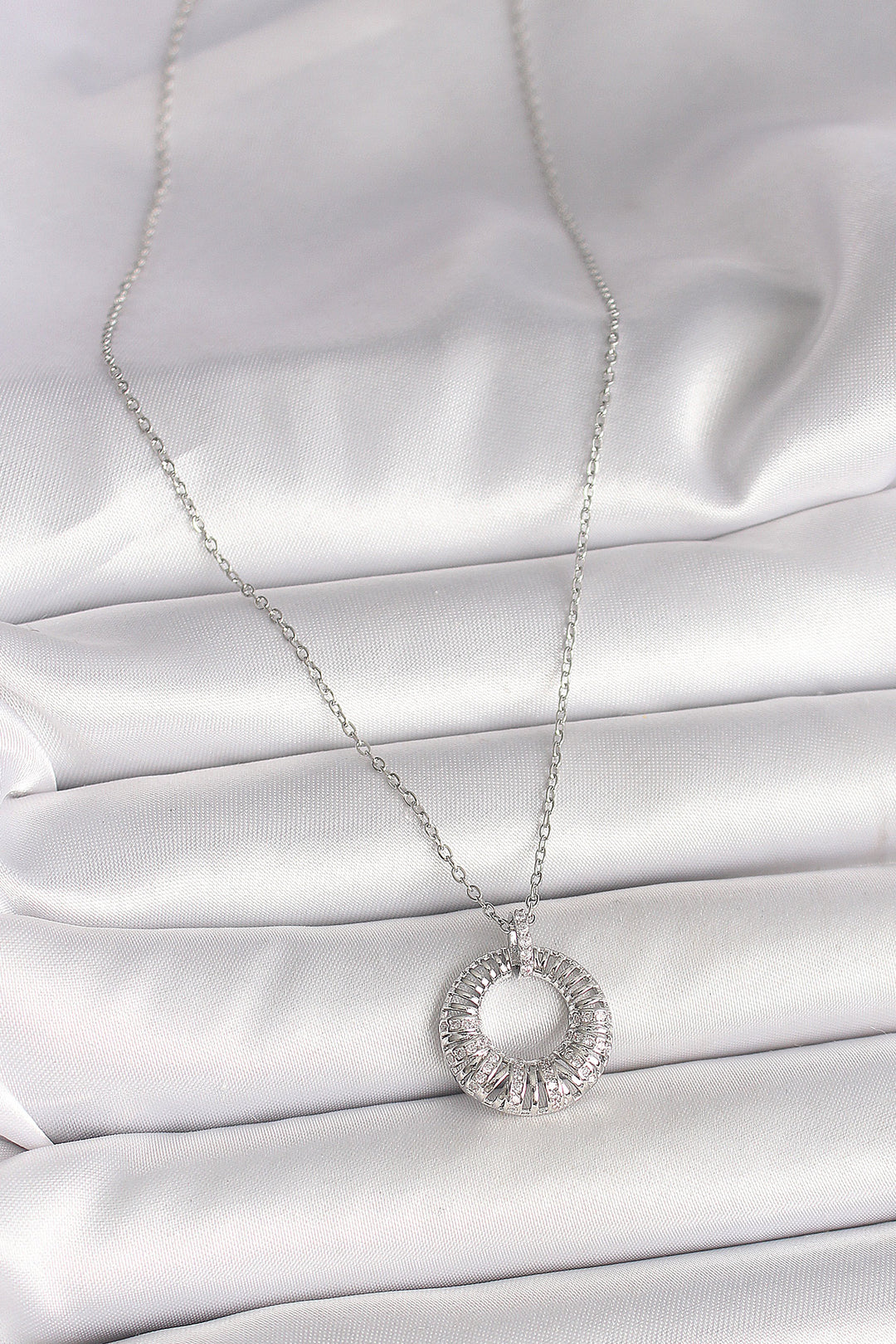 EBJ 316L Stainless Steel Silver Color Chain with Zircon Stone Embellished Round Model Women's Necklace - Tlalmanalco