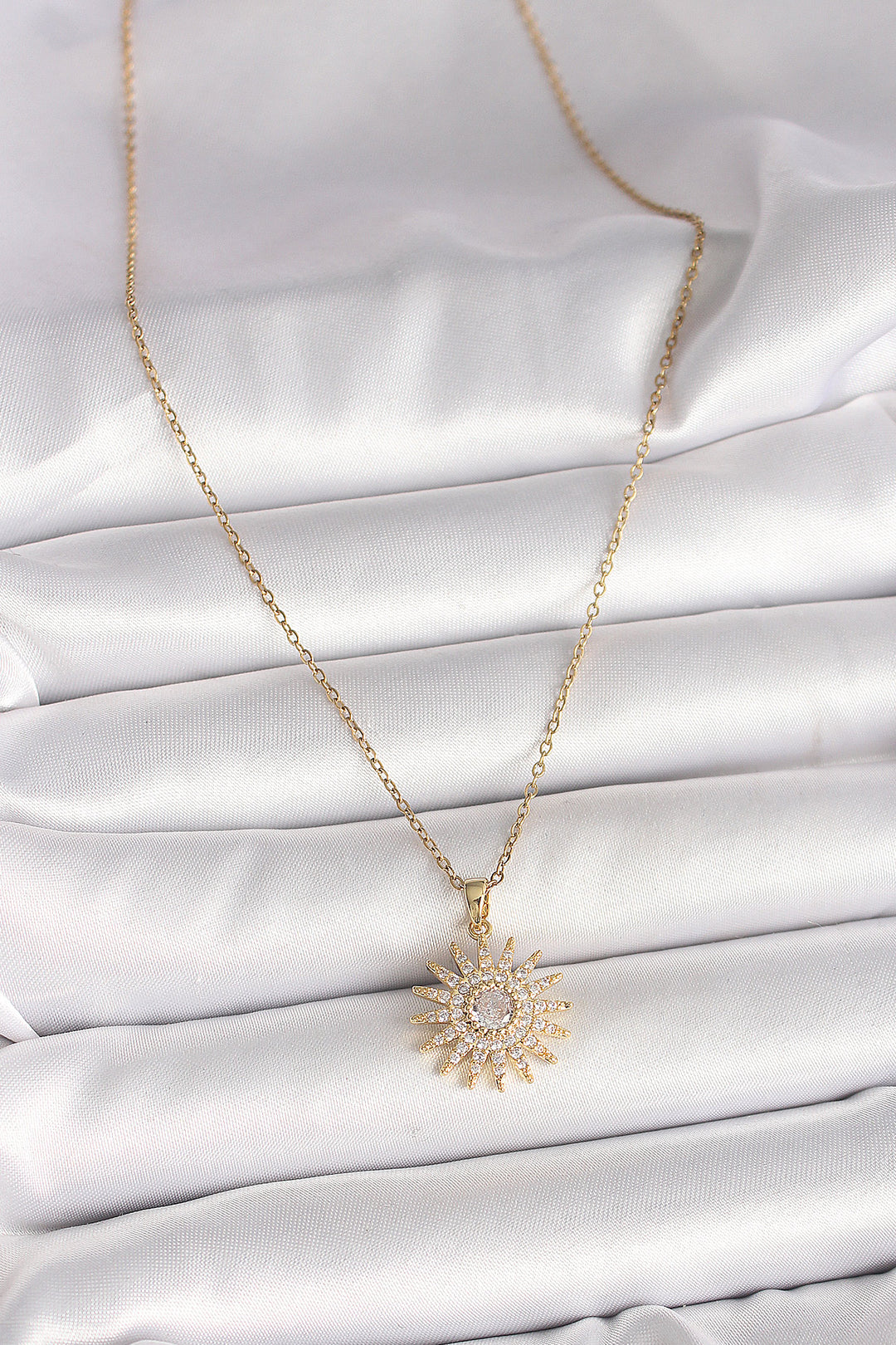 EBJ 316L Steel Gold Color Chain with Zircon Stone Sun Design Women's Necklace - Delft