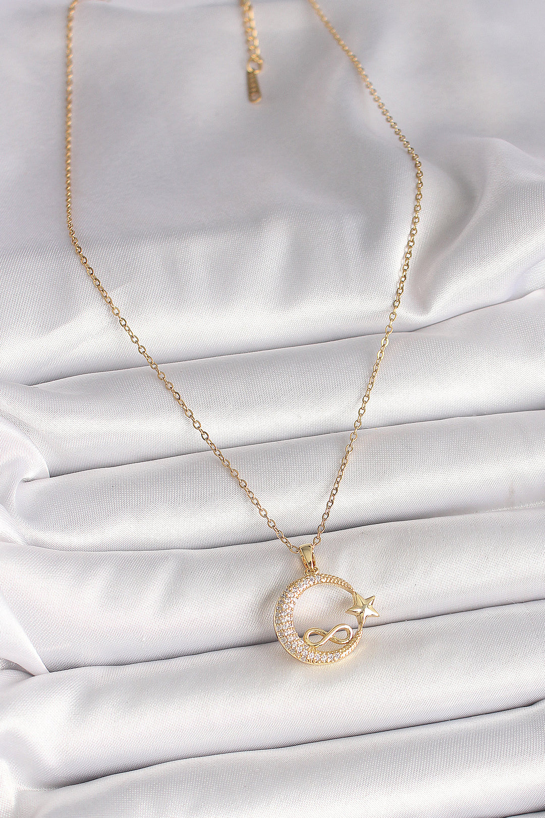 EBJ 316L Steel Gold Color Chain with Zircon Stone Crescent Star Model Infinity Detail Women's Necklace - Boucherville