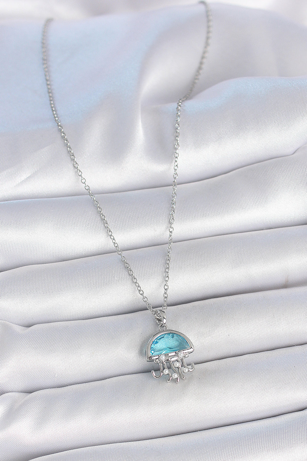 EBJ 316L Stainless Steel Silver Color Chain Blue Stone Jellyfish Model Pearl Detail Women's Necklace - Pervomaisk