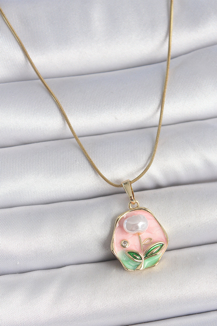 EBJ 316L Steel Gold Color Chain Pink Flower Embroidered Pearl Detail Portrait Model Women's Necklace - Macuspana