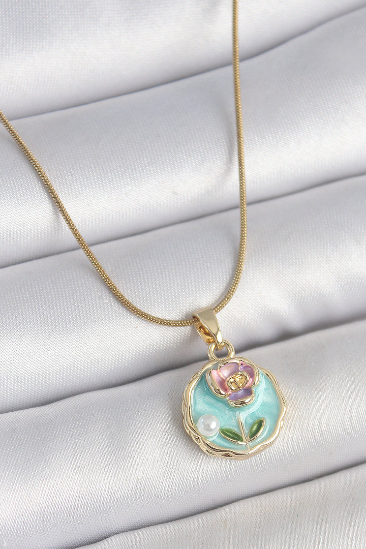 EBJ 316L Steel Gold Color Chain Blue Minimal Flower Embroidered Pearl Detail Portrait Model Women's Necklace - Dordrecht