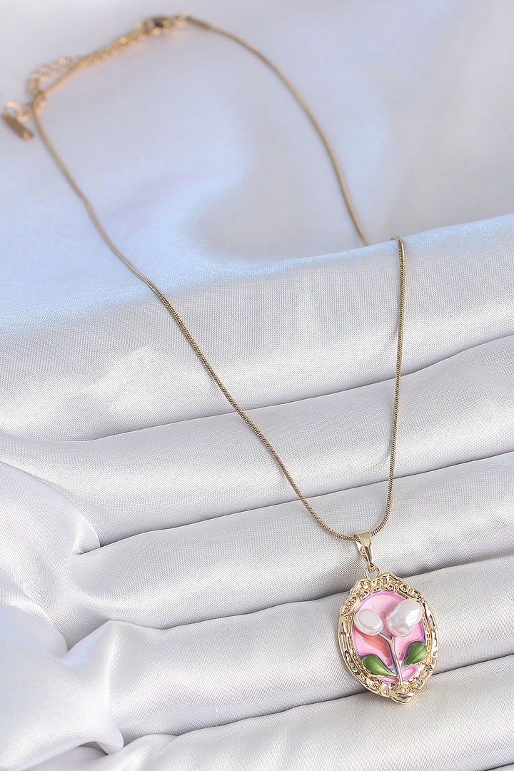 EBJ 316L Steel Gold Color Chain Pink Enamel Pearl Flower Embroidered Portrait Model Women's Necklace - Weert