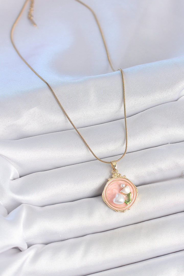 EBJ 316L Steel Gold Color Chain Pink Enamel Pearl Flower Embroidered Portrait Model Women's Necklace - Ivry-sur-Seine