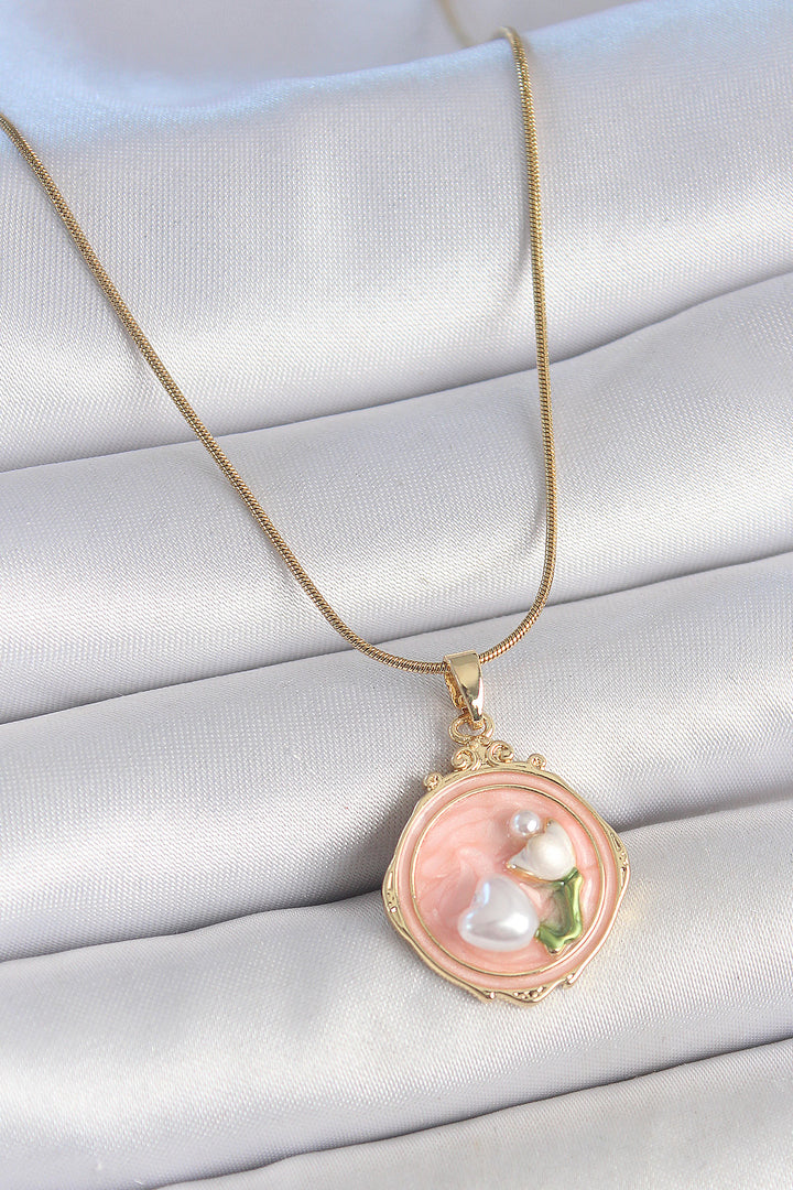 EBJ 316L Steel Gold Color Chain Pink Enamel Pearl Flower Embroidered Portrait Model Women's Necklace - Ivry-sur-Seine
