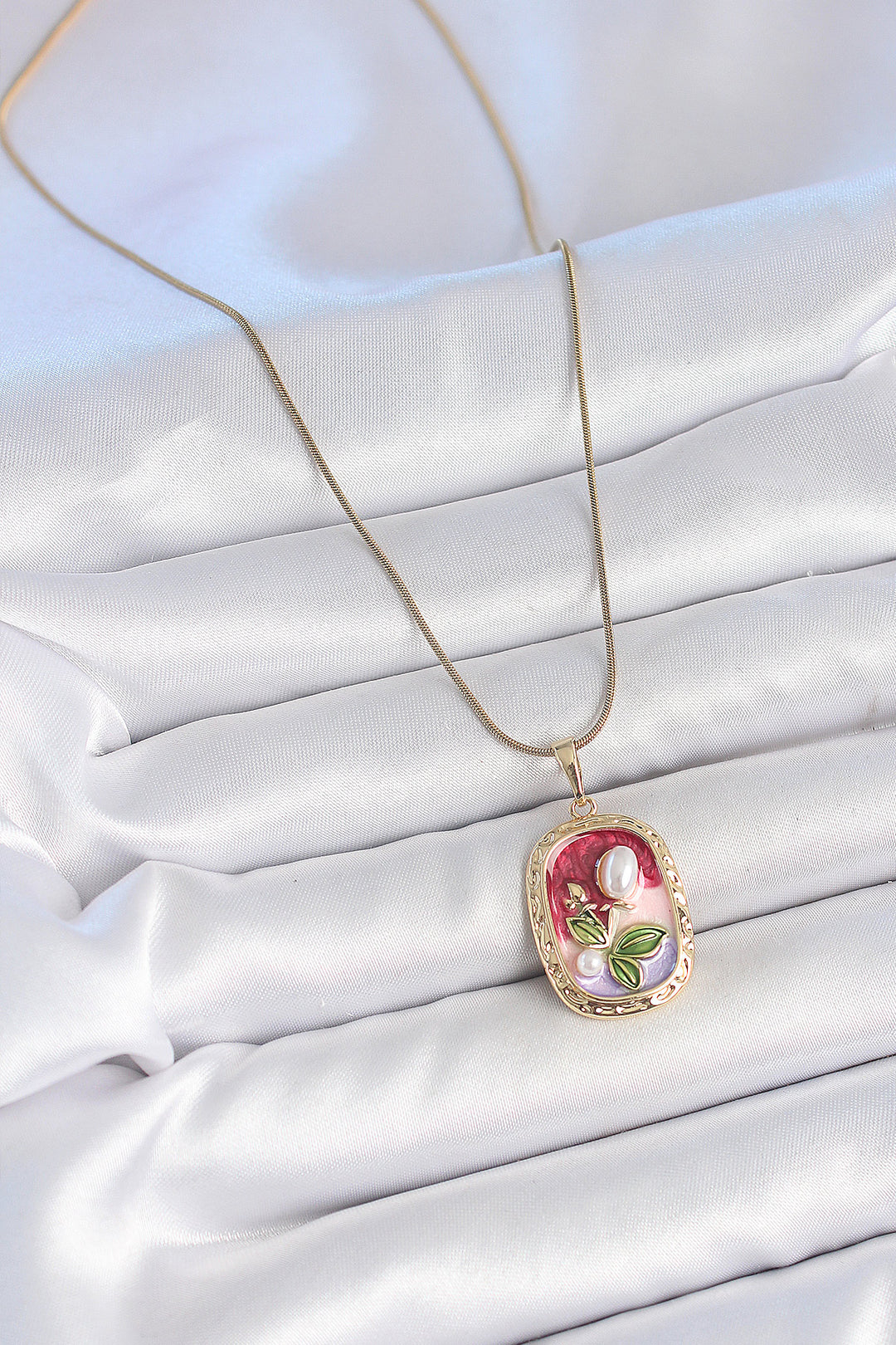 EBJ 316L Steel Gold Color Chain Mixed Color Pearl Flower Embroidered Portrait Model Women's Necklace - Narbonne