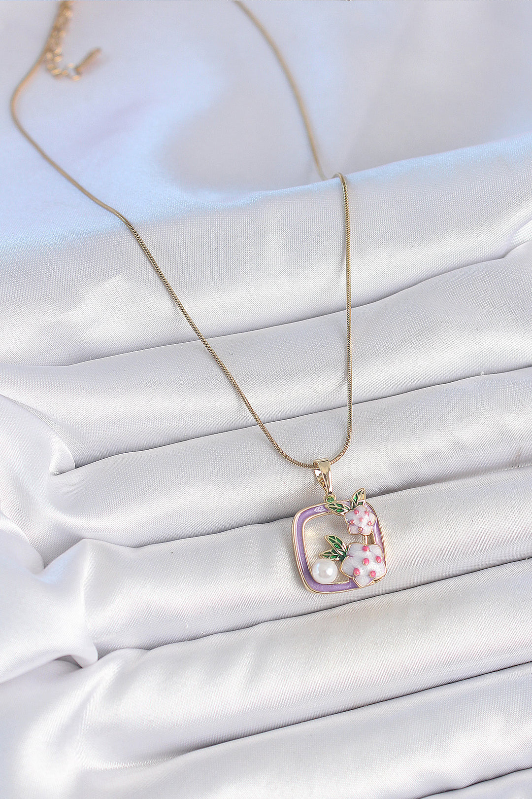 EBJ 316L Steel Gold Color Chain Purple Enamel Square Pattern Flower Embroidered Pearl Detail Women's Necklace - Esposende
