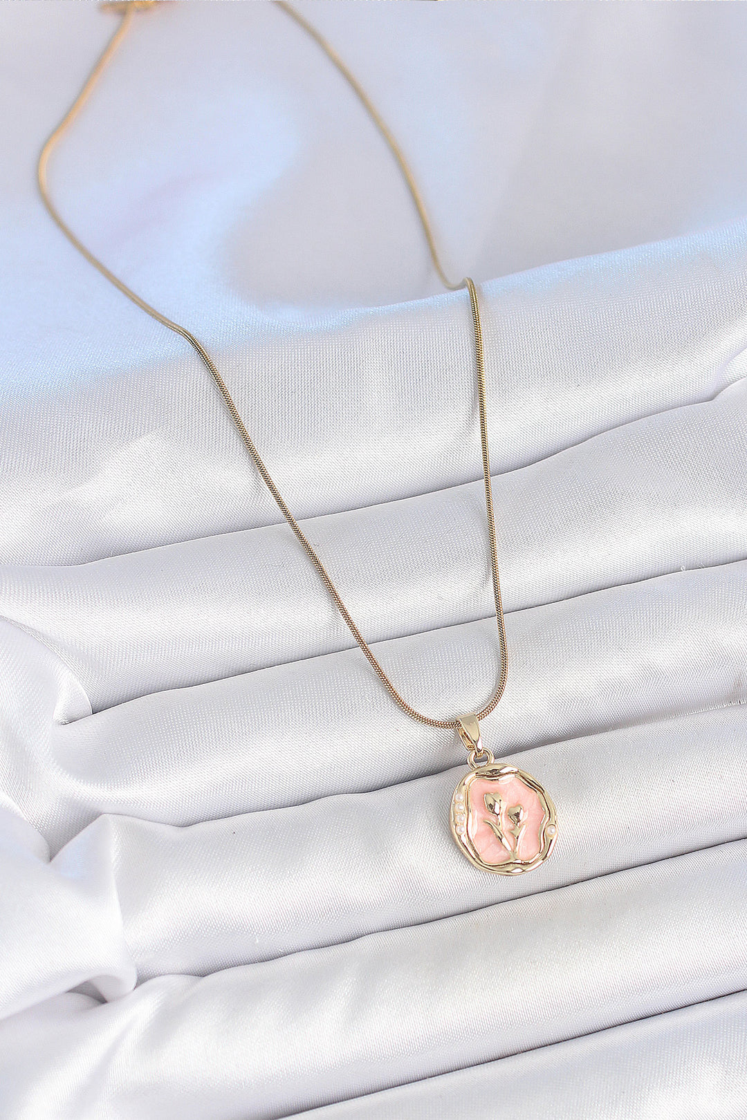 EBJ 316L Steel Gold Color Chain Pink Enamel Flower Embroidered Portrait Model Women's Necklace - Jackson