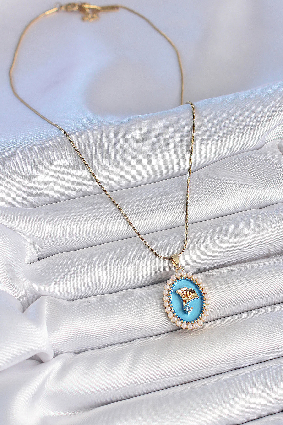 EBJ 316L Steel Gold Color Chain Blue Enamel Pearl Zircon Stone Flower Embroidered Portrait Model Women's Necklace - Wembley