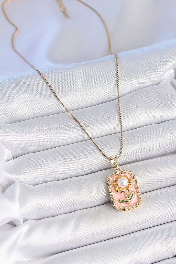 EBJ 316L Steel Gold Color Chain Pink Enamel Inlaid Daisy Model Portrait Model Women's Necklace - Cheltenham