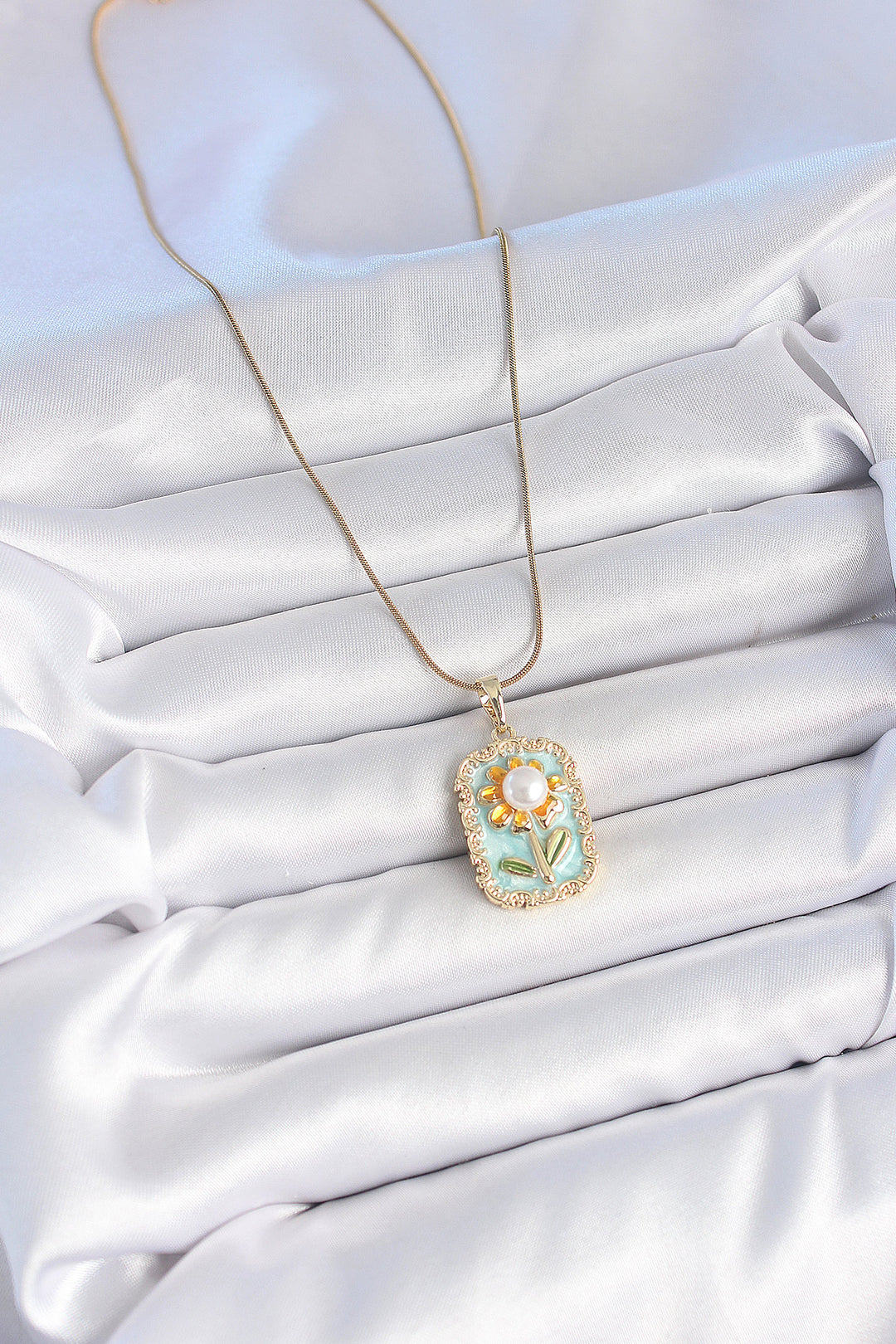 EBJ 316L Steel Gold Color Chain Blue Enamel Pearl Daisy Embroidered Portrait Model Women's Necklace - Finchley