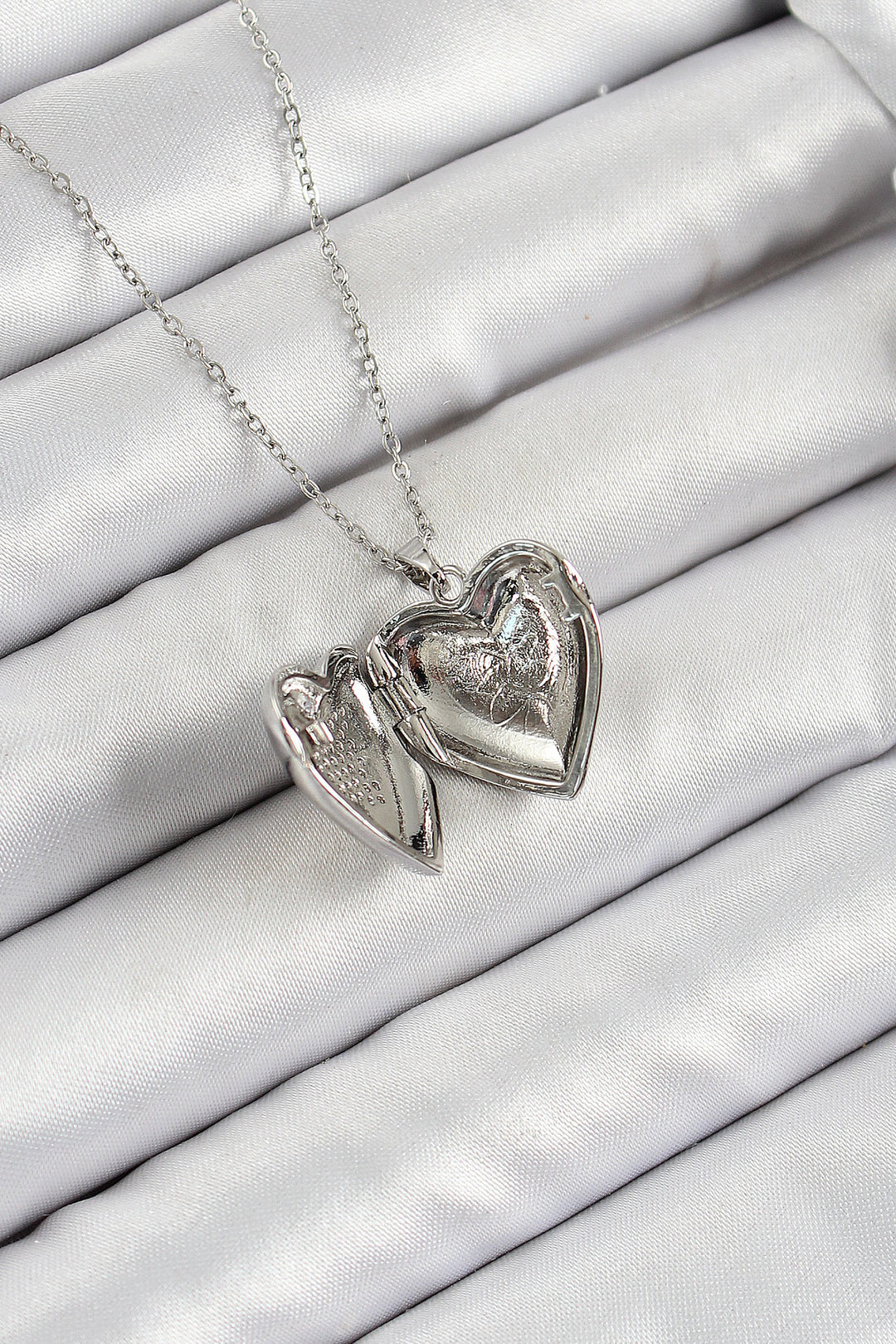 EBJ 316L Stainless Steel Chain Butterfly Shaped Heart Model Necklace with Zircon Stone Silver Color Women's Necklace - Bangor